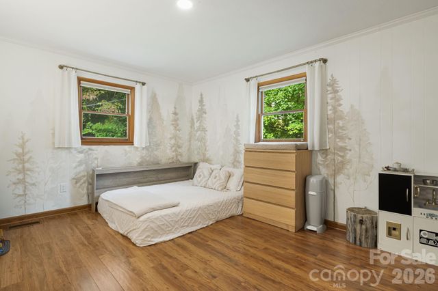 25 Pinewood Drive, Waynesville, NC 28786