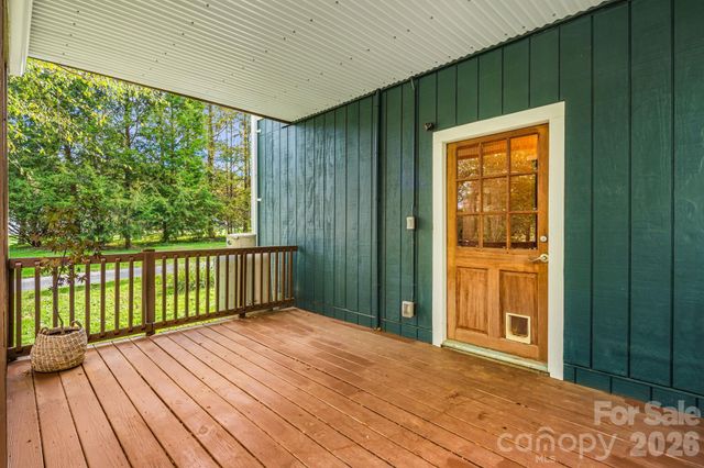 25 Pinewood Drive, Waynesville, NC 28786
