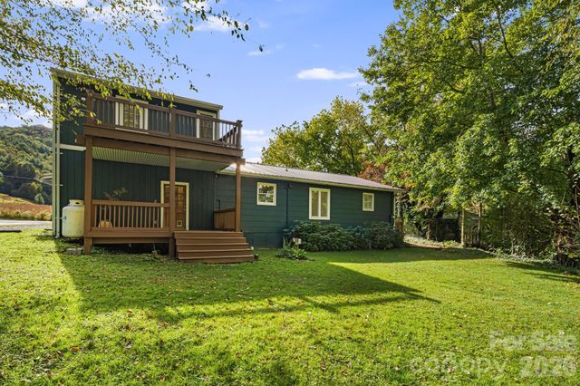 25 Pinewood Drive, Waynesville, NC 28786