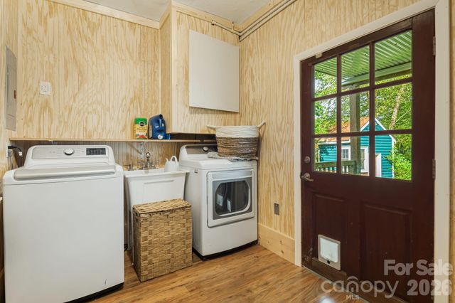 25 Pinewood Drive, Waynesville, NC 28786