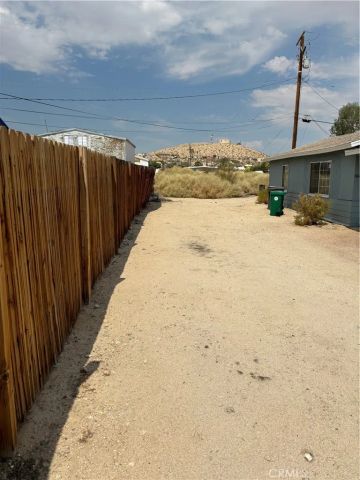 6688 Yucca, 29 Palms, CA 92277