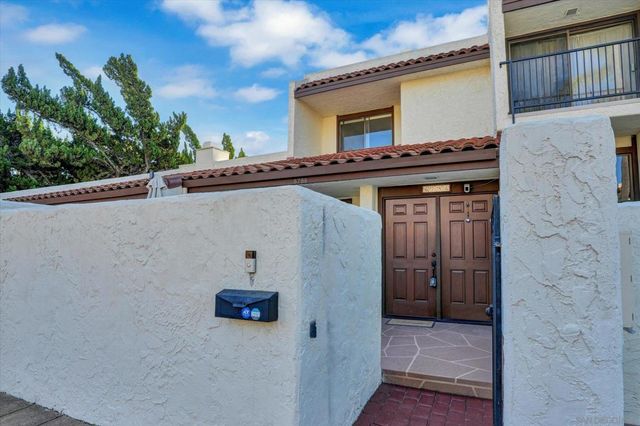 6786 Caminito Del Greco, San Diego, CA 92120