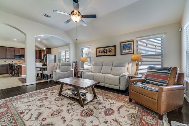 102 Vail, Boerne, TX 78006