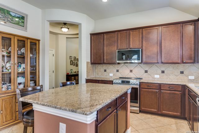 102 Vail, Boerne, TX 78006