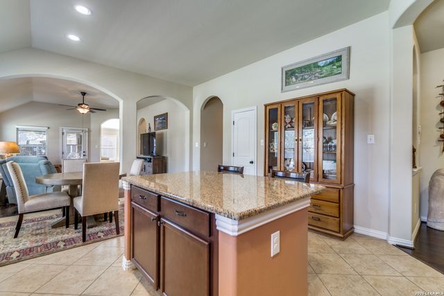 102 Vail, Boerne, TX 78006