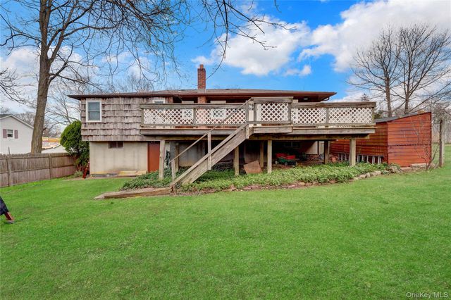 24 Milburn Road, Sound Beach, NY 11789