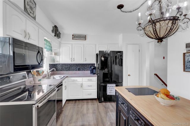 24 Milburn Road, Sound Beach, NY 11789