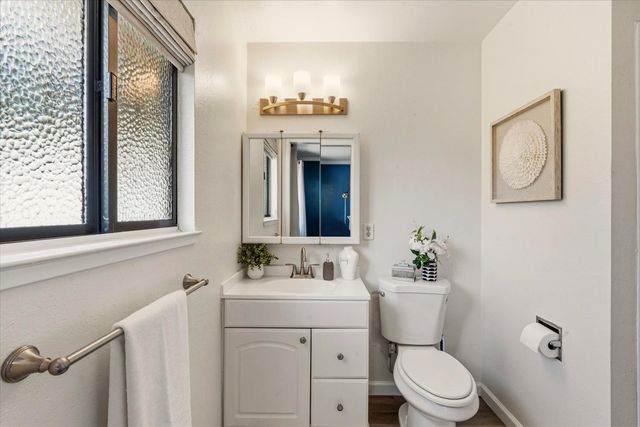 12755 Shockley Ct, Auburn, CA 95603