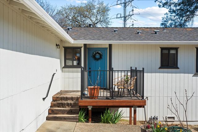 12755 Shockley Ct, Auburn, CA 95603