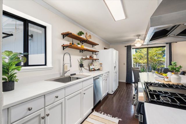 12755 Shockley Ct, Auburn, CA 95603