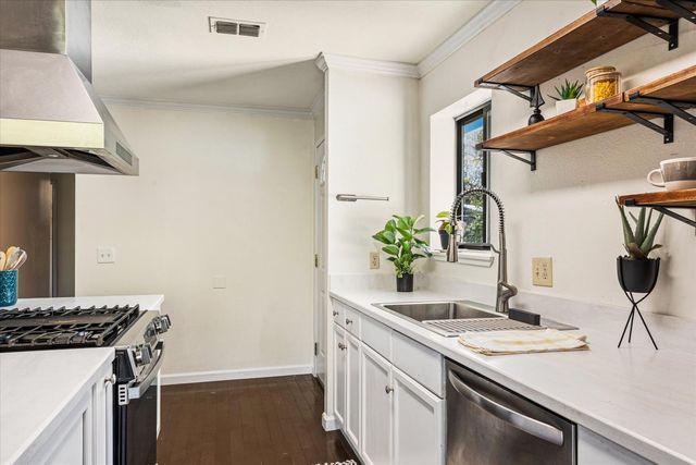 12755 Shockley Ct, Auburn, CA 95603