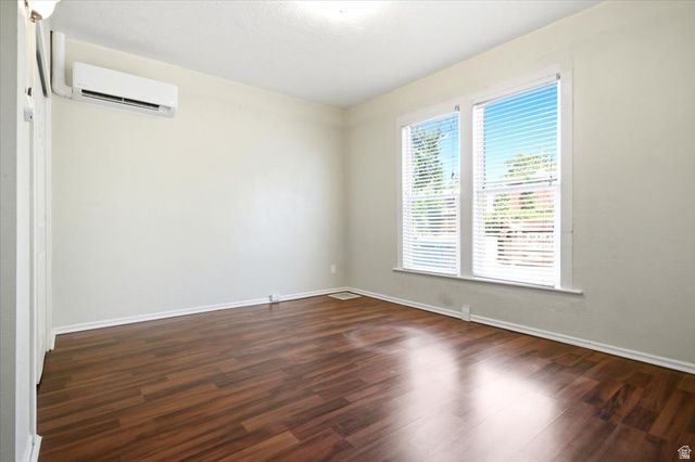 560 S WINDSOR ST, Salt Lake City, UT 84102