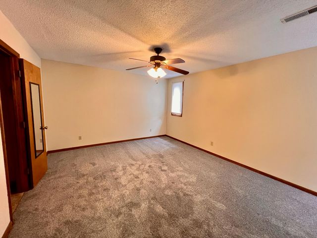 3749 N Pickwick Avenue, Springfield, MO 65803