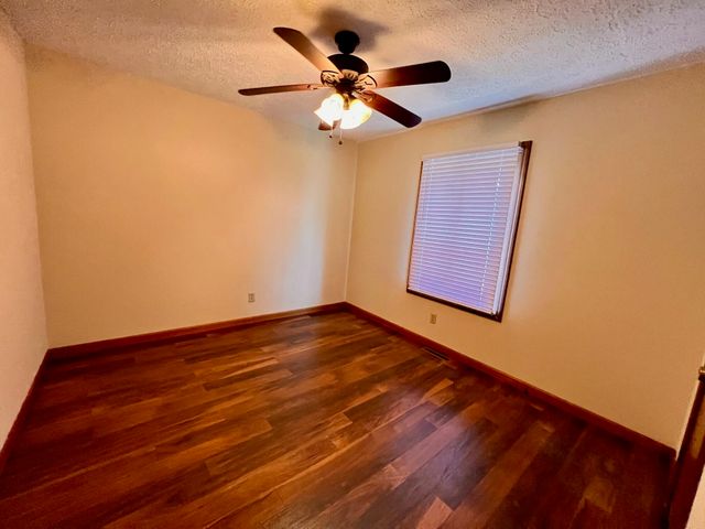 3749 N Pickwick Avenue, Springfield, MO 65803