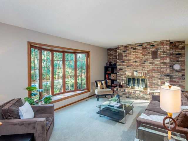 866 Cheri Lane, Mendota Heights, MN 55120