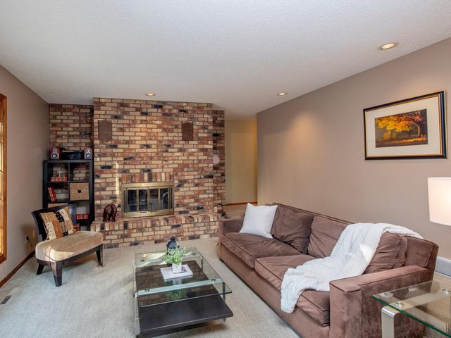 866 Cheri Lane, Mendota Heights, MN 55120