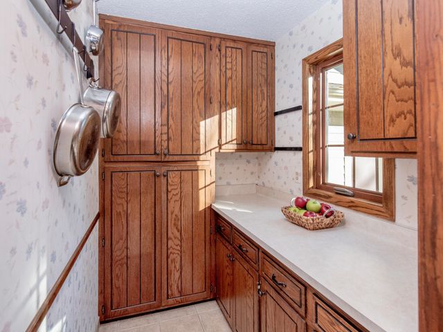 866 Cheri Lane, Mendota Heights, MN 55120