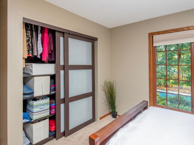 866 Cheri Lane, Mendota Heights, MN 55120