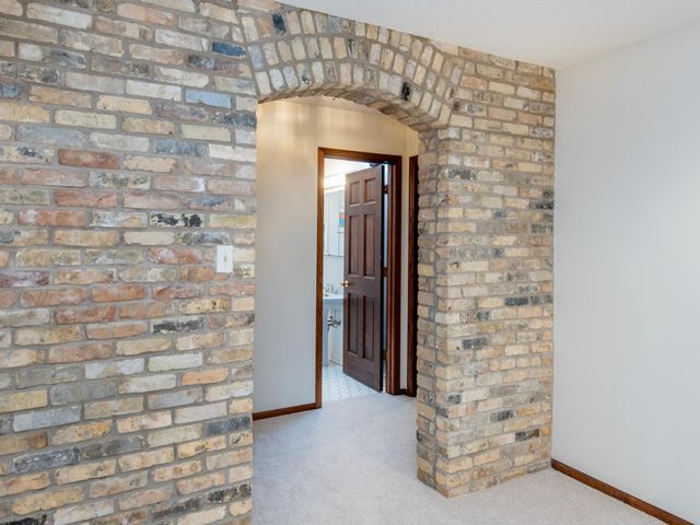 866 Cheri Lane, Mendota Heights, MN 55120