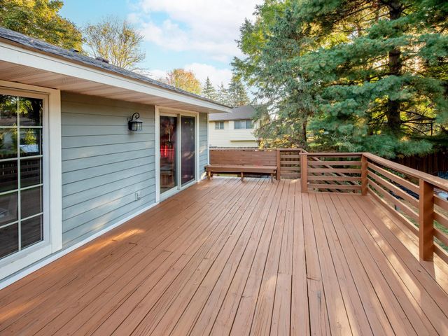 866 Cheri Lane, Mendota Heights, MN 55120