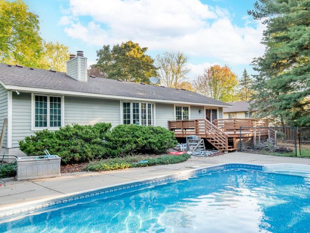 866 Cheri Lane, Mendota Heights, MN 55120