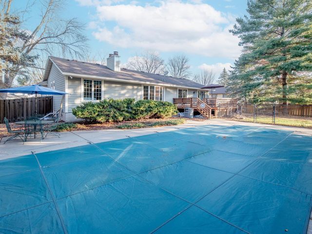 866 Cheri Lane, Mendota Heights, MN 55120