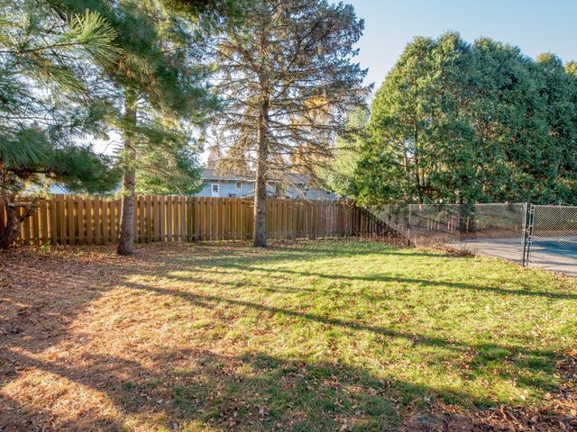 866 Cheri Lane, Mendota Heights, MN 55120