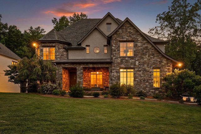842 Dry Branch Court, Chattanooga, TN 37419