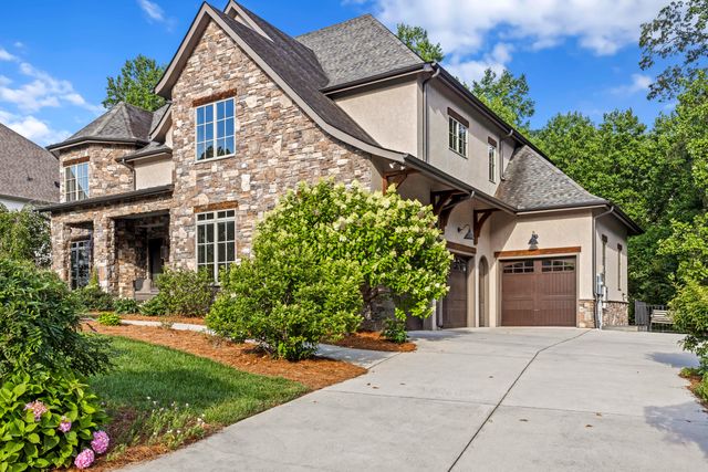 842 Dry Branch Court, Chattanooga, TN 37419
