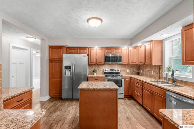 1047 Beaver Lake Boulevard, Plattsmouth, NE 68048