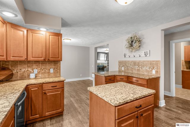 1047 Beaver Lake Boulevard, Plattsmouth, NE 68048