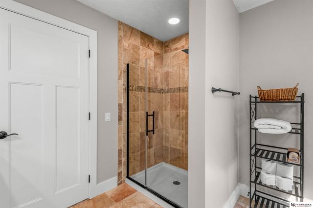 1047 Beaver Lake Boulevard, Plattsmouth, NE 68048