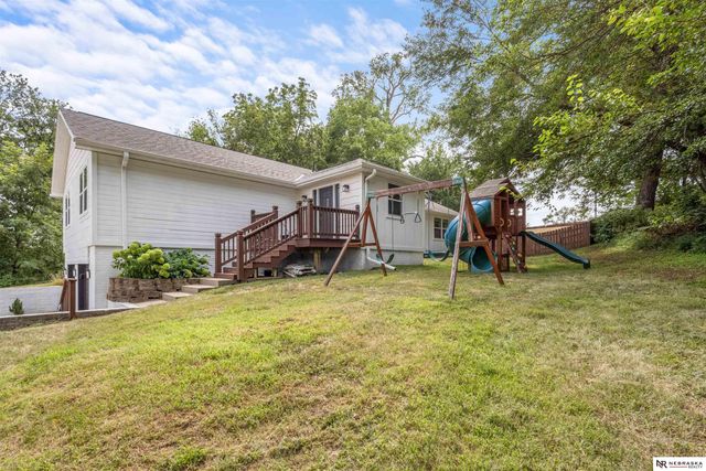 1047 Beaver Lake Boulevard, Plattsmouth, NE 68048