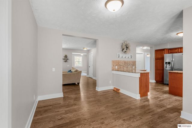 1047 Beaver Lake Boulevard, Plattsmouth, NE 68048