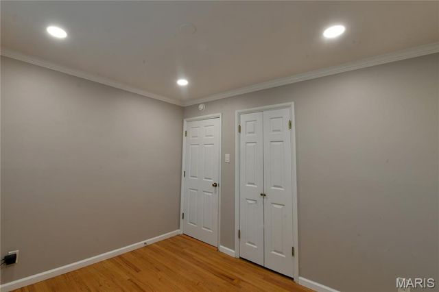965 Orchard Lakes Drive, St Louis, MO 63146