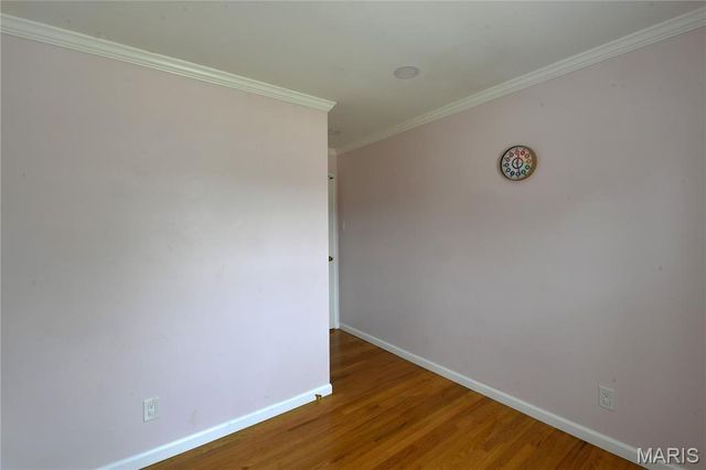 965 Orchard Lakes Drive, St Louis, MO 63146