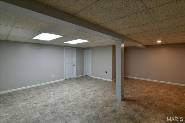 965 Orchard Lakes Drive, St Louis, MO 63146