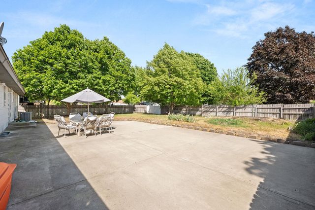 14517 E Broadway Ave, Spokane Valley, WA 99216