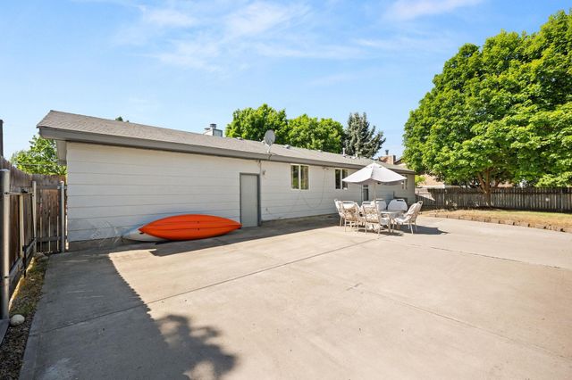 14517 E Broadway Ave, Spokane Valley, WA 99216