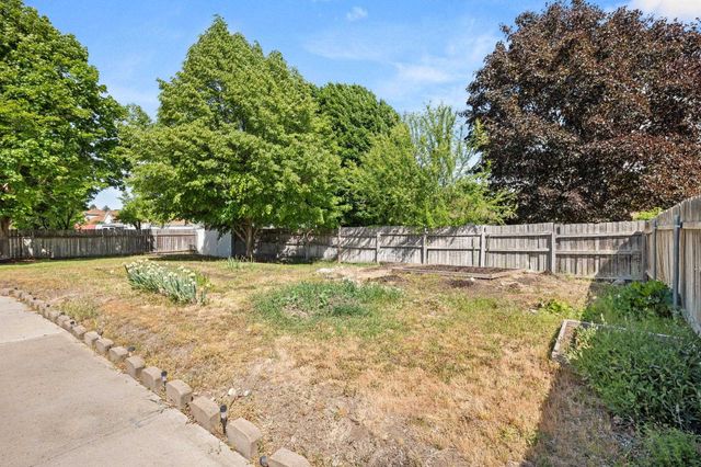 14517 E Broadway Ave, Spokane Valley, WA 99216