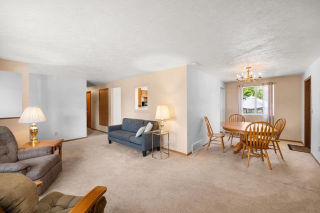 14517 E Broadway Ave, Spokane Valley, WA 99216