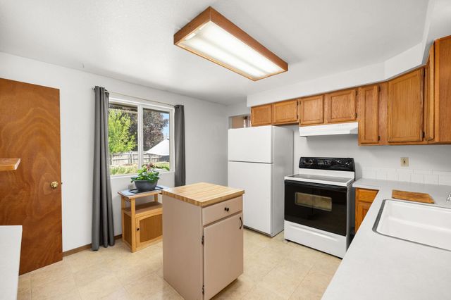 14517 E Broadway Ave, Spokane Valley, WA 99216