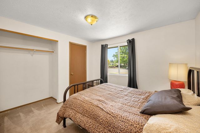 14517 E Broadway Ave, Spokane Valley, WA 99216