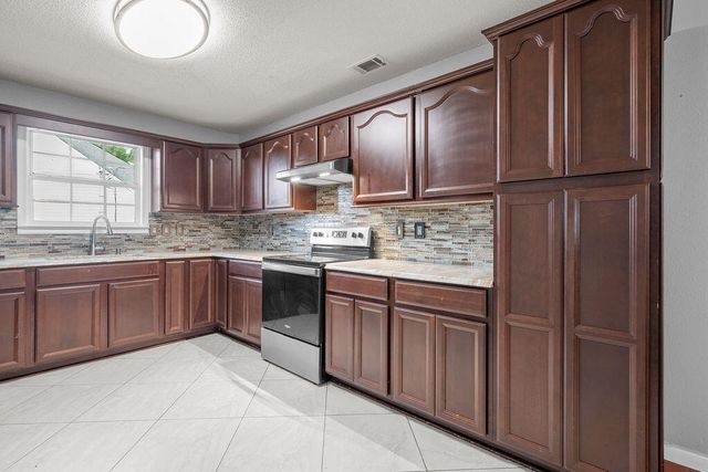 147 Nicole Lane, Crestview, FL 32539