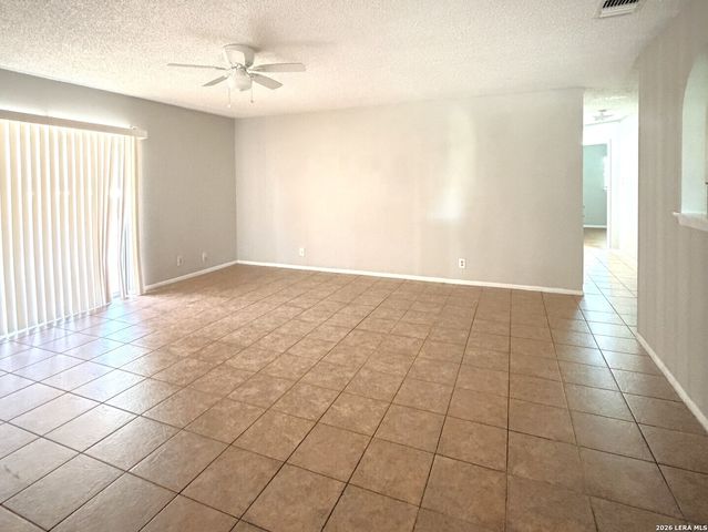 7423 CORIAN PARK DR, San Antonio, TX 78249