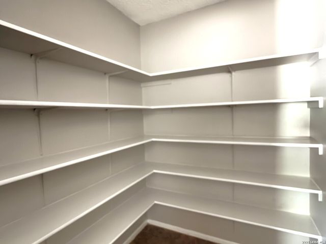 7423 CORIAN PARK DR, San Antonio, TX 78249