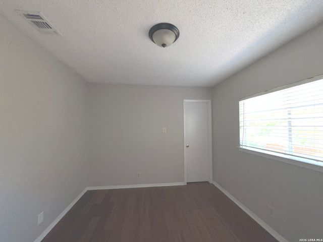 7423 CORIAN PARK DR, San Antonio, TX 78249