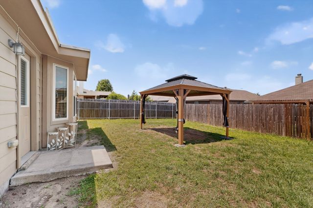 416 Prescott Lane, Fort Worth, TX 76036