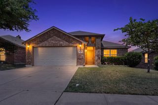 416 Prescott Lane, Fort Worth, TX 76036
