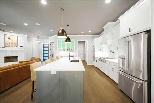 1024 Whisper Willows Drive, Fort Worth, TX 76052